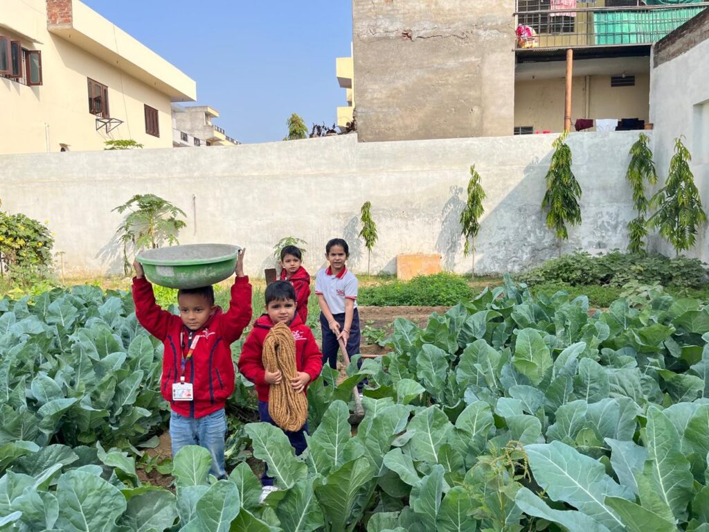 the santa kidz kartarpura